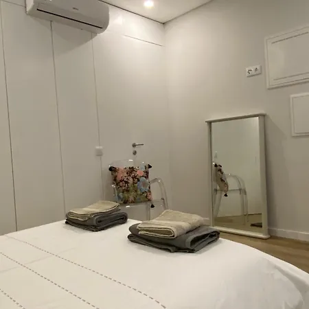 Daisy Street Apartment *